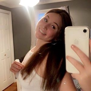 Meet your Posher, Marissa